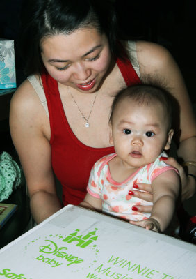 MIA's 1st X'mas (04)