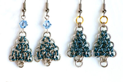 chainmaille christmas tree earrings from silver filled and niobium rings