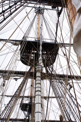The intricate rigging of the main mast. 