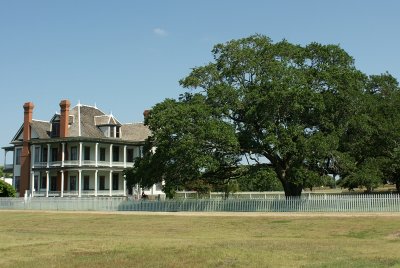 Victorian Splendor of the Davis Mansion