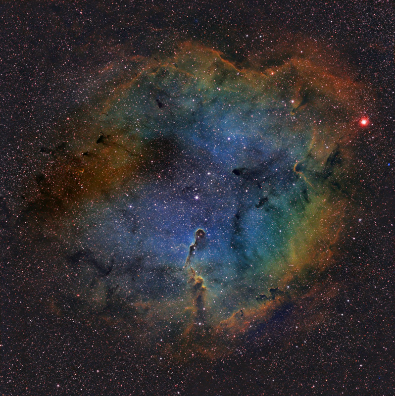 IC1396 - Elephants Trunk Nebula in HST palette (reprocess)