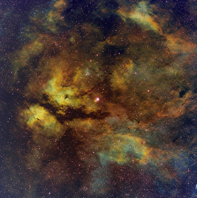 IC1318 - Butterfly nebula in HST palette