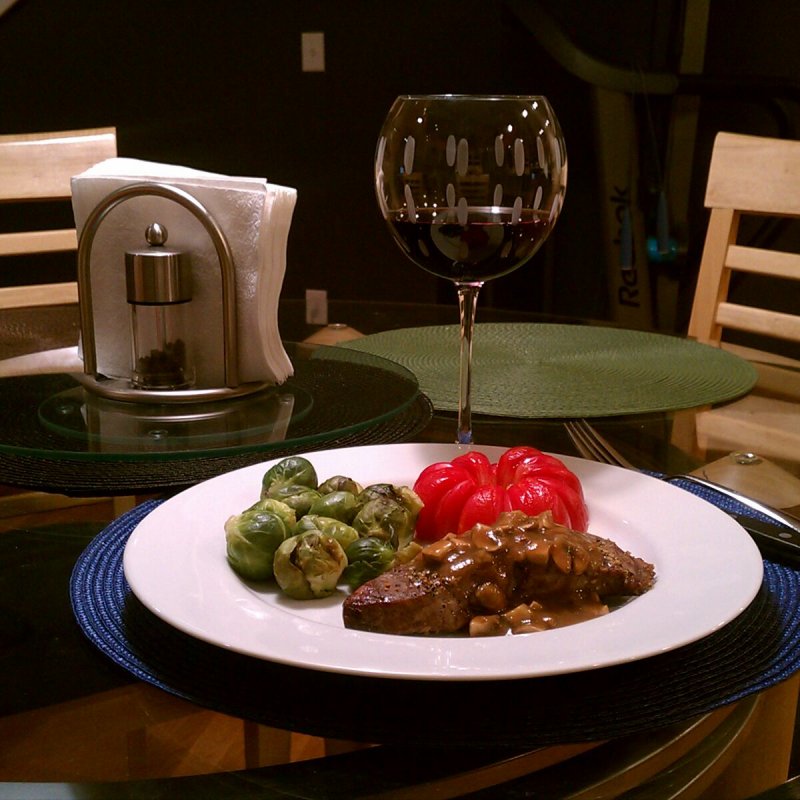 Steak, Brussels Sprouts & Tomato