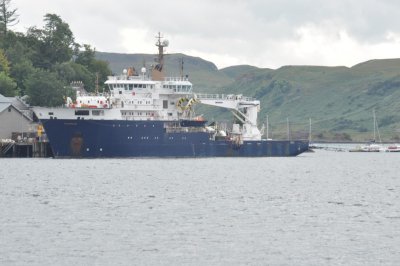 Lighthouse support vessel