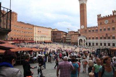 Siena Square (IMG_6487.JPG)