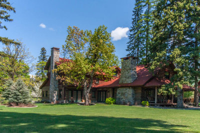 Kootenai Lodge