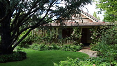 Leura House