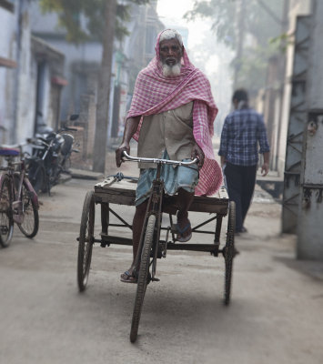 Worker along the Ganges 