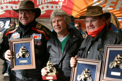 Angel Nieto, ex piloto de motociclismo, campen del mundo 13 veces & Valentin Requena, periodista deportivo |  Emilio Scotto