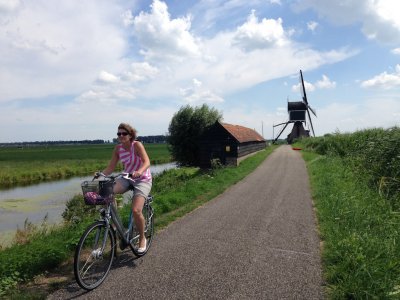 Between Groot-Ammers and Brandwijk