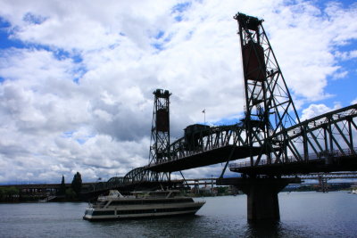 SW Hawthorne Bridge, Portland, Oregon