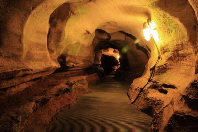 Underground passageways, New Entrance Tour, Mammoth Cave National Park, Kentucky