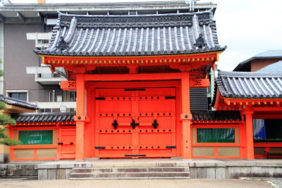 Door, Sanjūsangen-dō, Rengeō-in, Kyoto, Japan