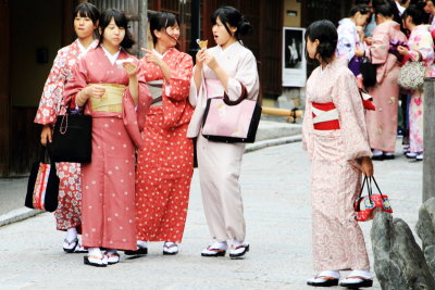 Japanese Ladies, Kiyomizu-dera, Kyoto, Japan