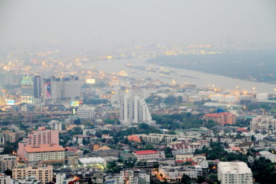 Chao Phrayo River, View of Bangkok skyline, Banyan Tree Hotel