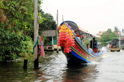 Canals through a longboat