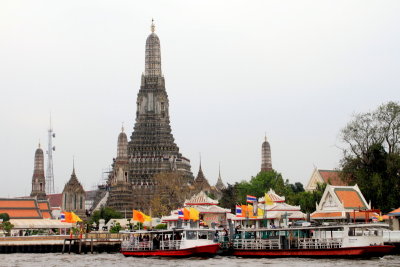 Wat Arun Ratchawararam Ratchawaramahawihan, Temple of Dawn