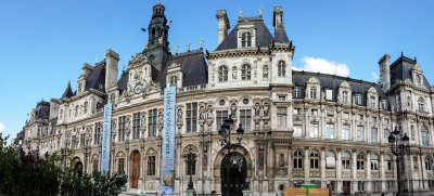 Place de l'Hotel de Ville. City Hall plaza, Paris