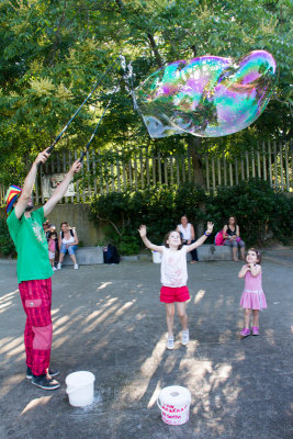Bubble fun, zoo, Madrid, Spain