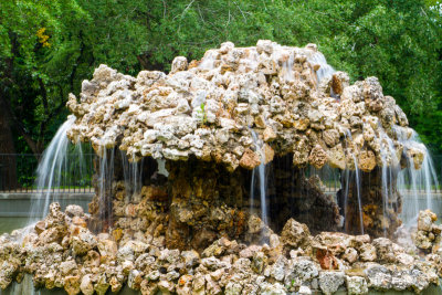 Fountain, Retiro park, Madrid, Spain