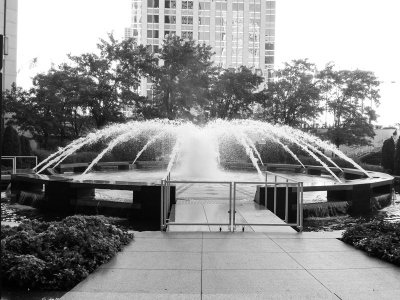 Fountain, Aon Center, Black and White