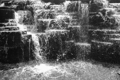 Waterfall, Aon Center, Chicago, Black and White