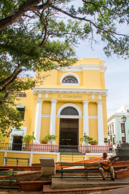 El Convento and a singer, Old San Juan