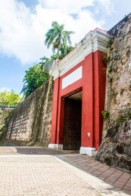 Old San Juan, Entering as guests did, through Puerta, San Juan Gate