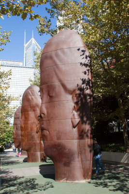 Giant heads, Jaume Plensa, Chicago, IL