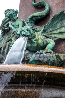 Fountain, dragon, Zurich, Switzerland