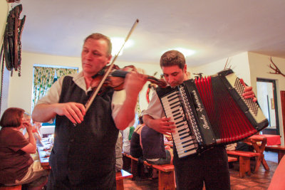 Music at the Viennese Passauerhof, Grinzing, Austria