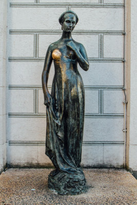 Statue of Juliet, Munich, Bavaria, Germany
