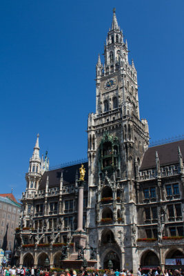 The New Town Hall, Glockenspiel, Marienplatz, Munich, Bavaria, Germany