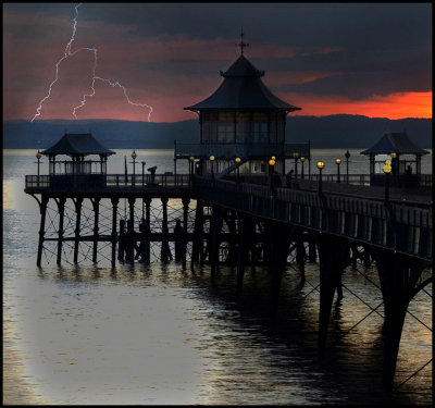 Clevedon pier Fake lightning copy.jpg