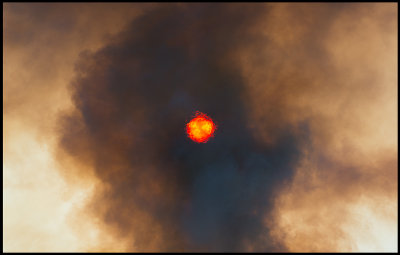 Heavy smoke against the sun - Grnhgen