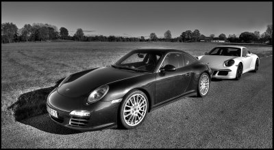 Our 997.2 Targa 4S with a 991 GTS    (Photo Martin Breider)