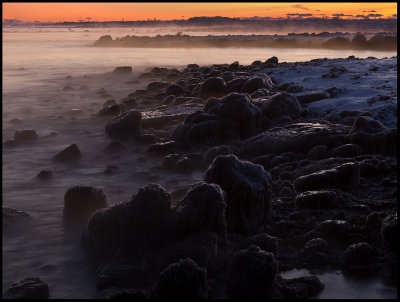 Low temperature and fog from the warm seaweed banks in Grsgrd harbor