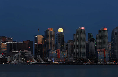 Moonrise over San Diego