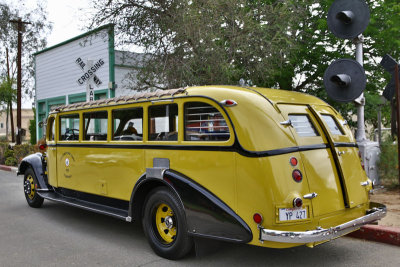 Yellowstone Tour Bus