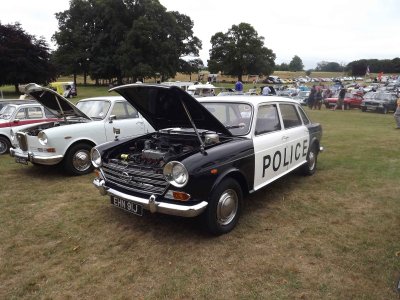 Austin 1800 Police Car.jpg