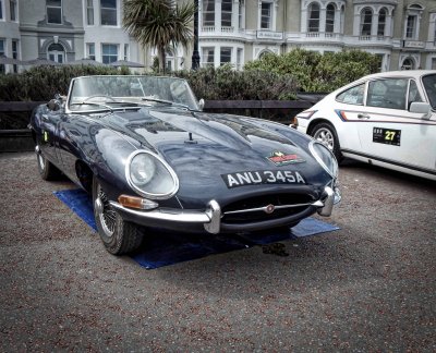 1963 Jaguar E Type.jpeg