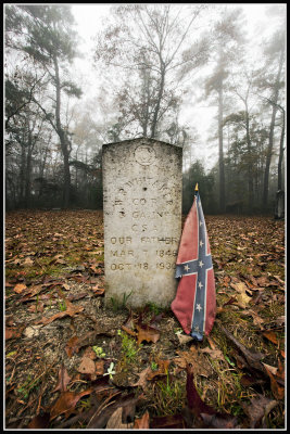 Headstone of W. R. Whitaker, Confederate Soldier.