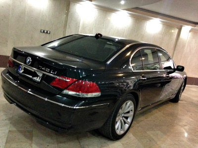 bmw740li.jpg