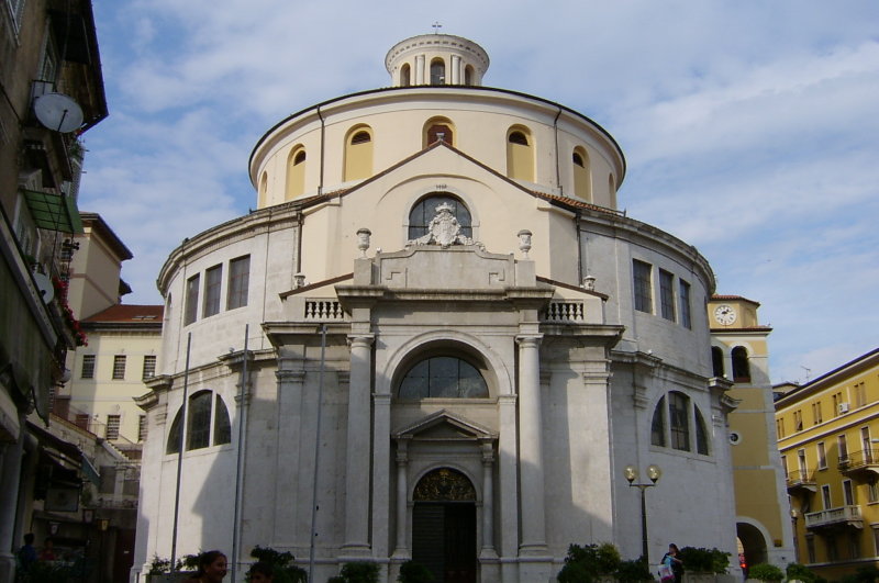 S3600904.JPG