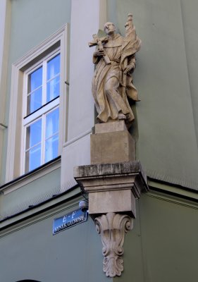 IMG_9731m_cr.jpg