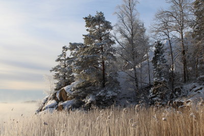 A frozen shoreline on the rim of Vättern