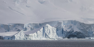 Largest Ice cube in the world?