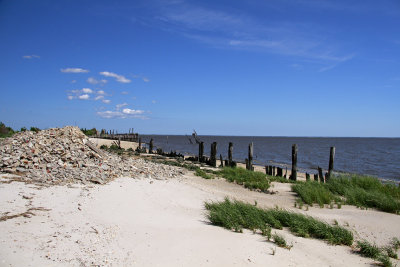 Ruins at the Delaware Bay