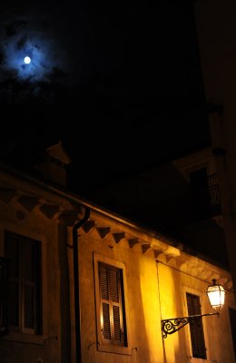 the moon in Verona