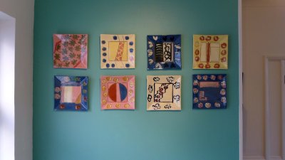 Pop-Up group of wall based ceramics